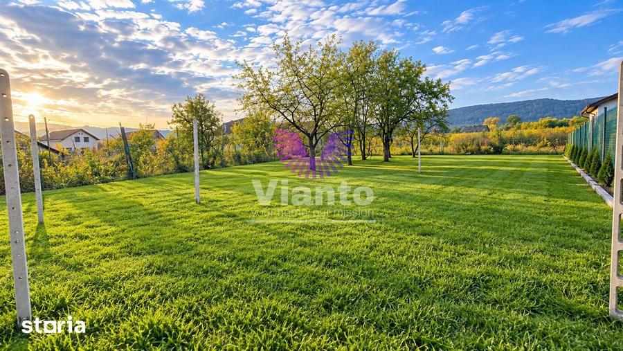 Teren de 1200 mp, în Roșia
