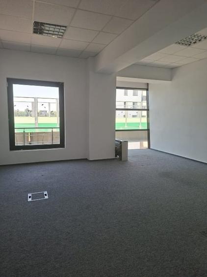 Birou, de 120 mp, în Nord
