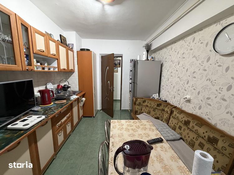 Apartament cu 2 camere decomandat în Pelican