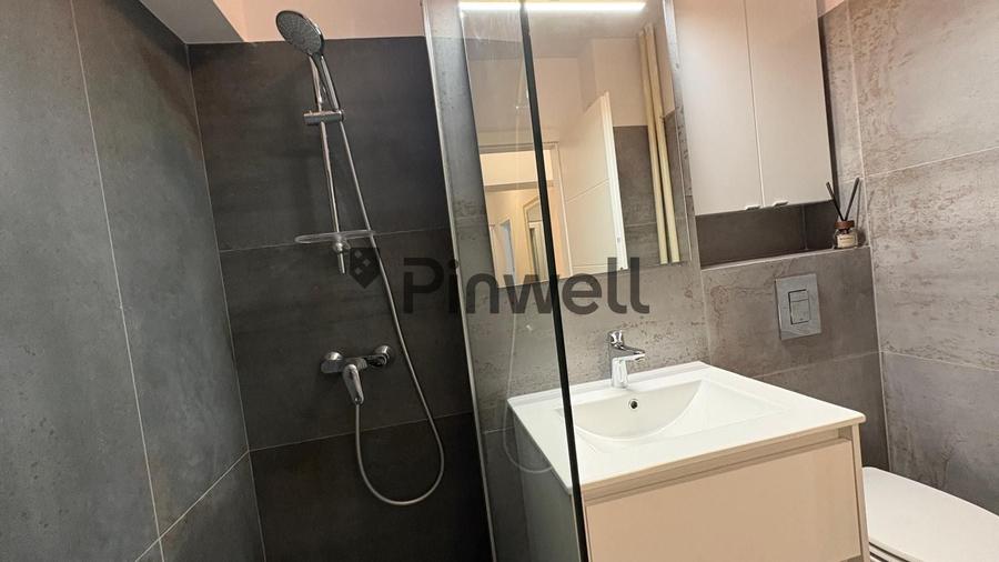 Apartament cu 5 camere decomandat, mobilat în Mihai Bravu
