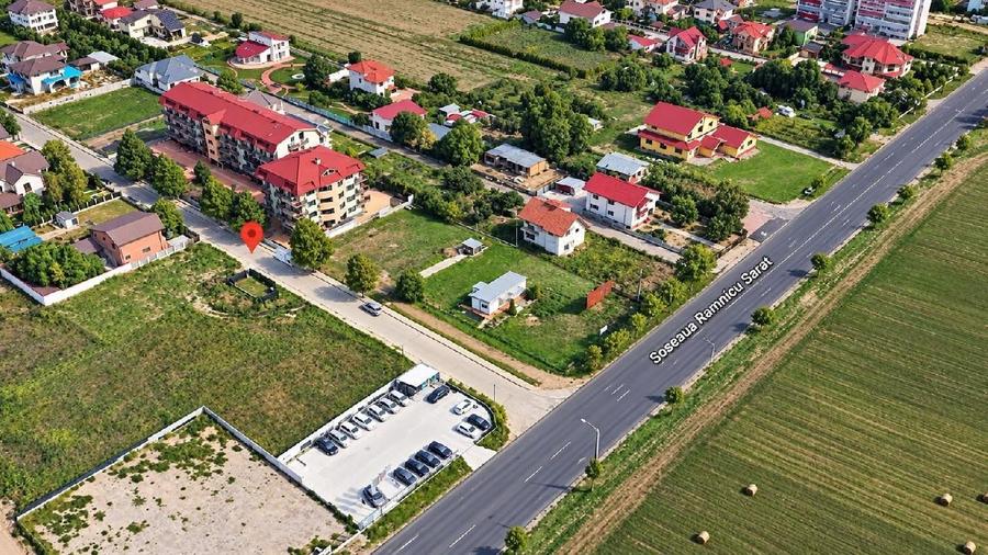 Apartament cu 4 camere decomandat în Apollo