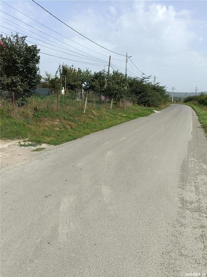 Teren de 2200 mp, în Bucium