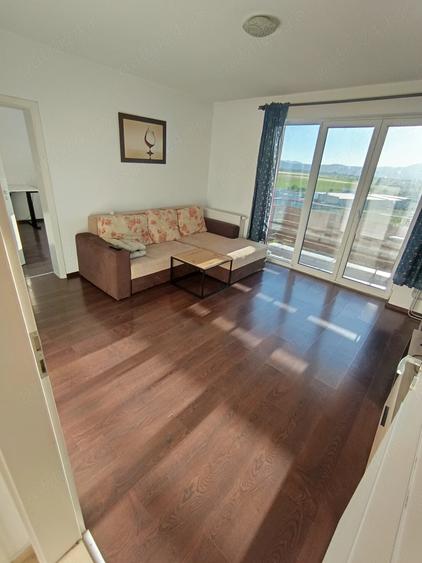 Apartament cu 3 camere semidecomandat în Bartolomeu