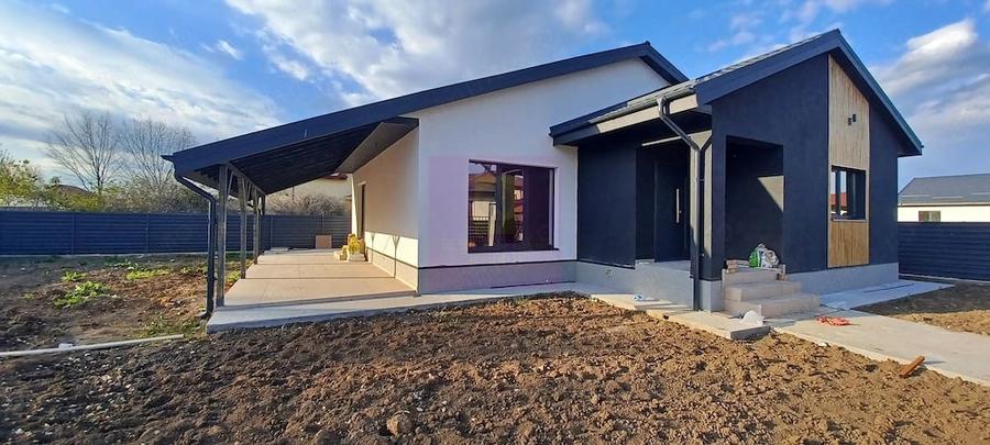 Casă cu 4 camere cu Teren 500 Mp în Gulia