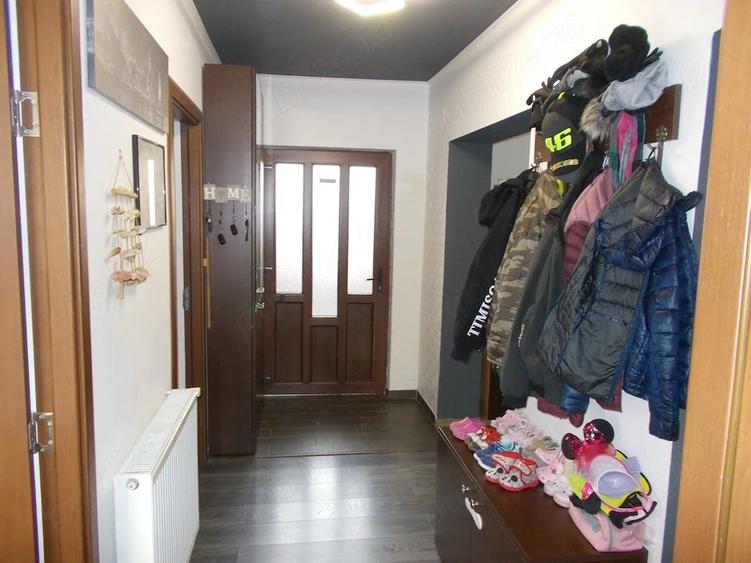 Casă cu 6 camere cu Teren 250 Mp în Braytim