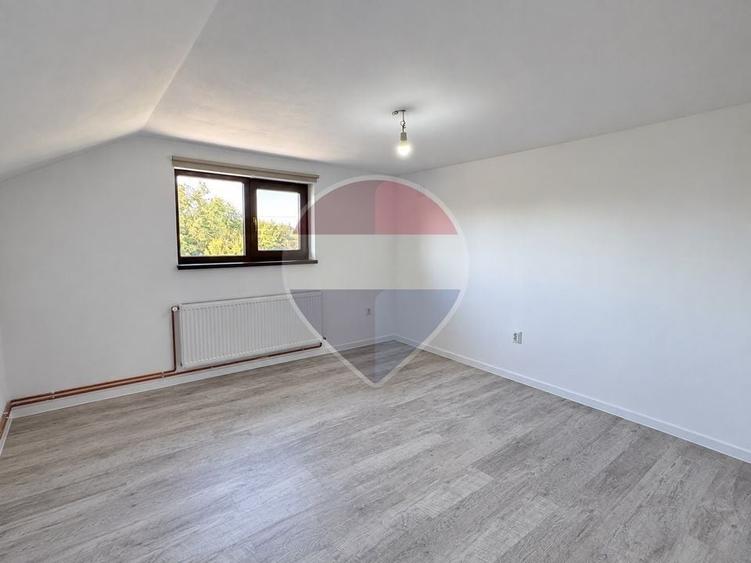Casă individuală cu 5 camere cu Teren 331 Mp în Bariera Vâlcii