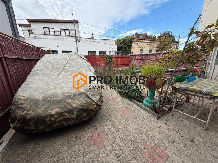 Casă individuală cu 3 camere cu Canalizare în 1 Decembrie