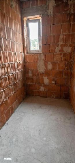 Casă cu 3 camere cu Teren 300 Mp în Sânmartin