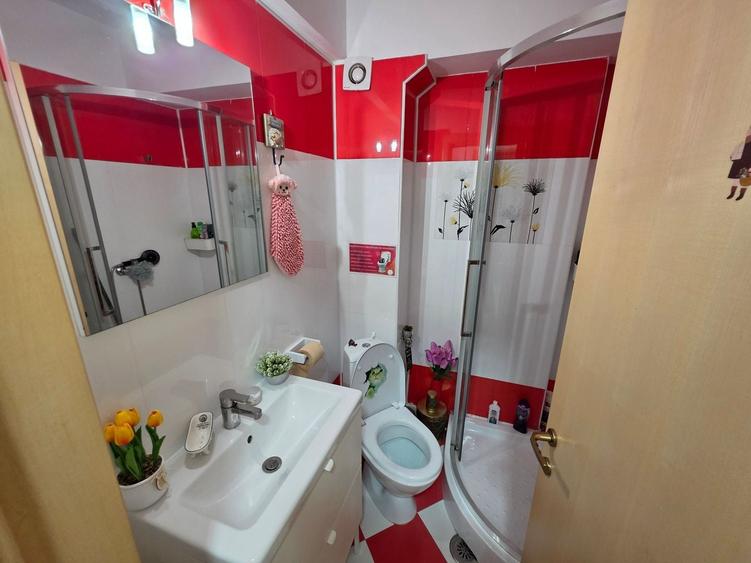 Garsonieră decomandată, mobilată în Central