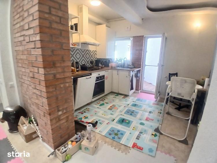 Apartament cu 3 camere în Pieptănari