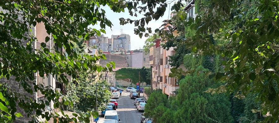 Apartament cu 3 camere decomandat în Turda
