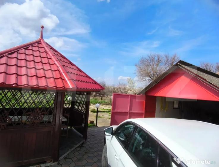 Casă cu 7 camere cu Teren 1430 Mp în Central