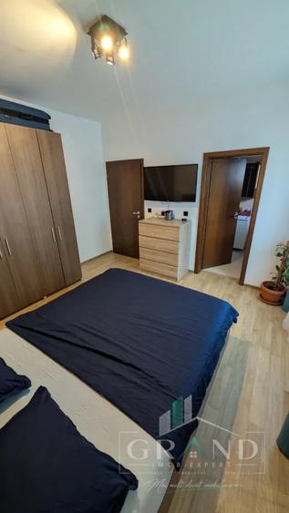 Apartament cu 3 camere semidecomandat, mobilat în Zorilor
