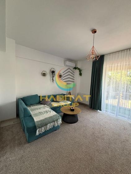 Apartament cu 2 camere decomandat, mobilat în Central