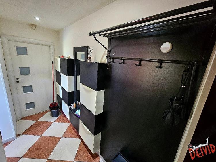 Apartament cu 3 camere decomandat, mobilat în Crângași