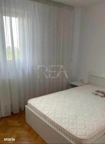 Apartament cu 3 camere decomandat în Drumul Taberei