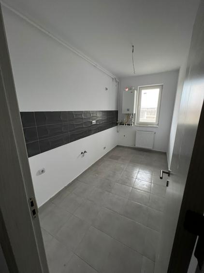 Apartament cu 2 camere decomandat în Berceni