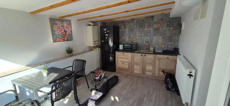 Casă cu 3 camere cu Teren 280 Mp în Palazu Mare