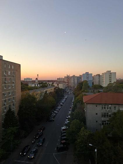 Apartament cu 3 camere decomandat în Circumvalațiunii