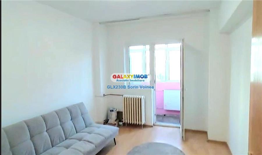 Apartament cu 4 camere semidecomandat, mobilat în Colentina