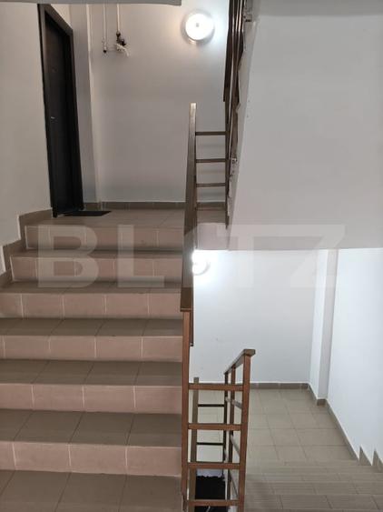 Apartament cu 3 camere decomandat în Careiului