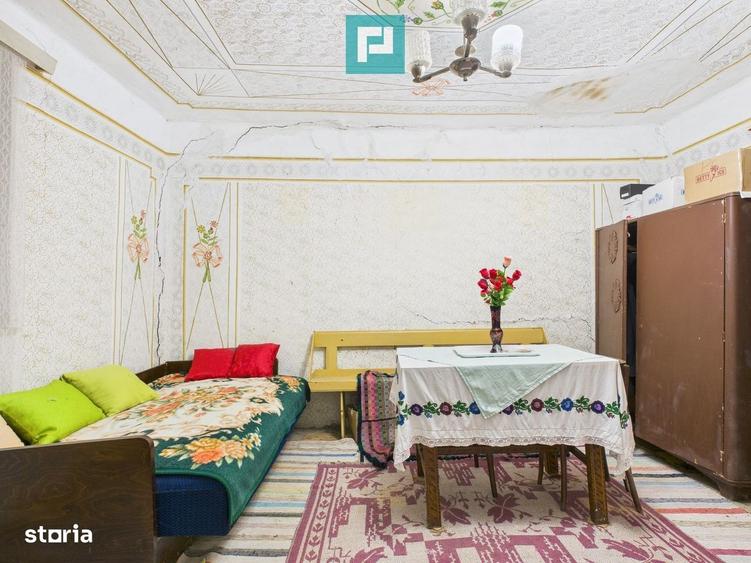 Casă cu 4 camere cu Teren 1461 Mp în Central