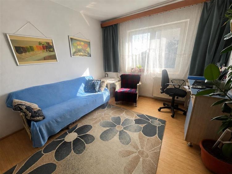 Apartament cu 2 camere nedecomandat, mobilat în Vasile Aaron