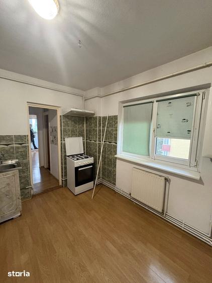 Apartament cu 2 camere decomandat în Triaj