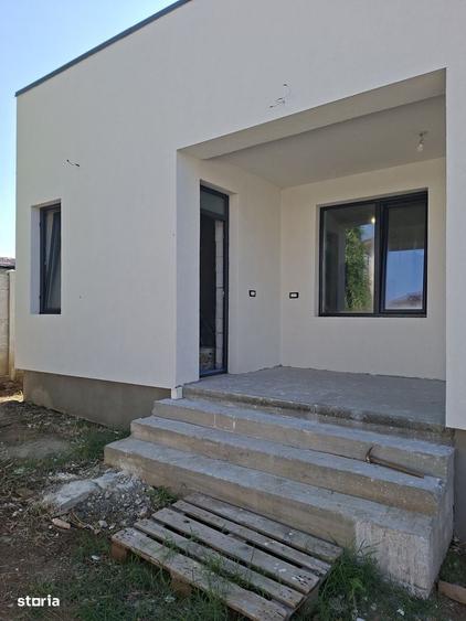 Casă cu 3 camere cu Teren 447 Mp în Central