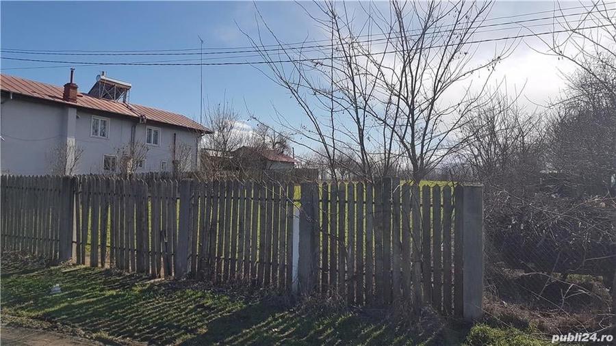 Teren de 3800 mp, în Plopșoru