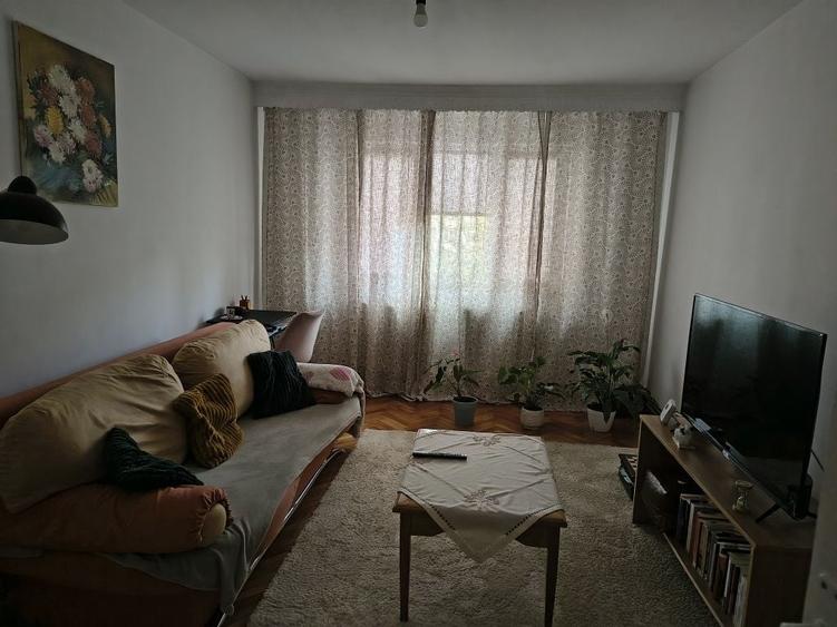 Apartament cu 3 camere decomandat în Decebal