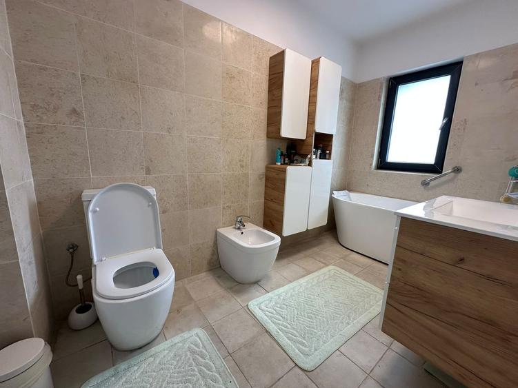 Casă individuală cu 5 camere cu Teren 209 Mp în Corbeanca