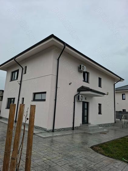 Casă cu 3 camere în Schitu