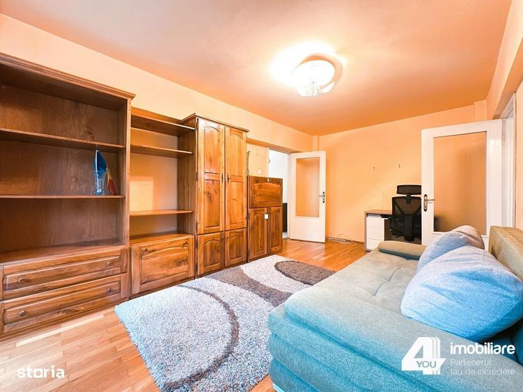 Apartament cu 2 camere semidecomandat în Boul Roșu