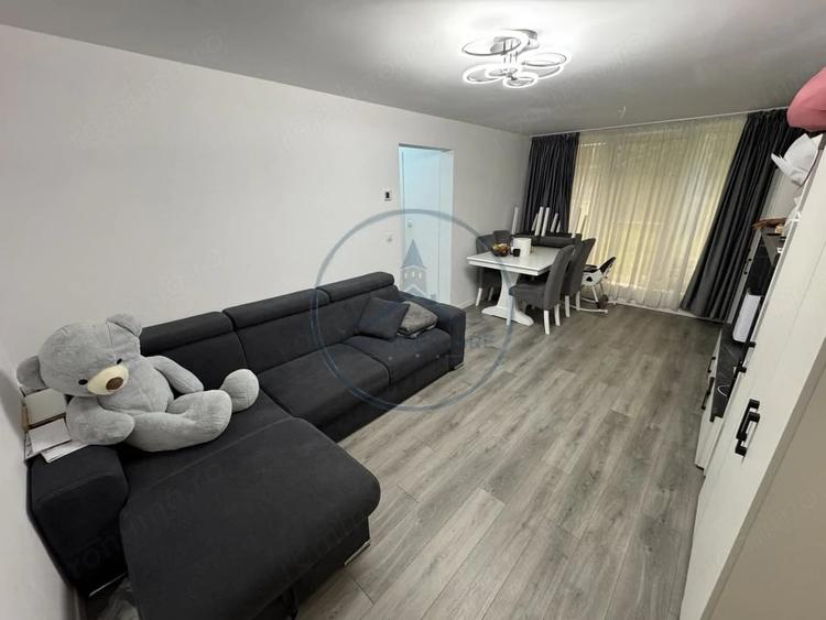 Apartament cu 3 camere decomandat în Central