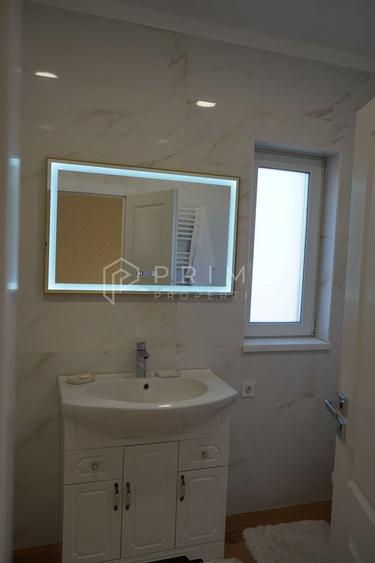 Duplex cu 3 camere cu Canalizare în Livezeni