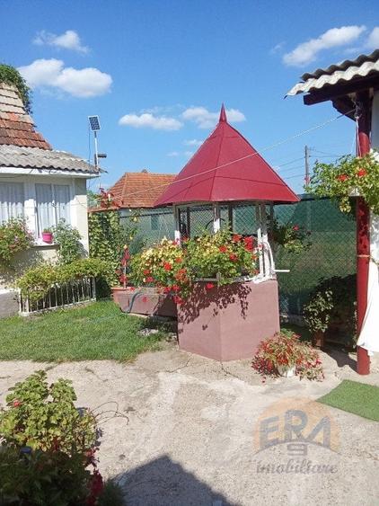 Casă individuală cu 3 camere cu Canalizare în Josani (Măgești)