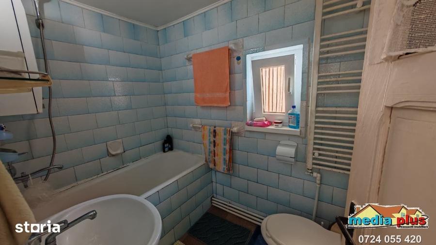 Casă cu 3 camere cu Teren 500 Mp în Central