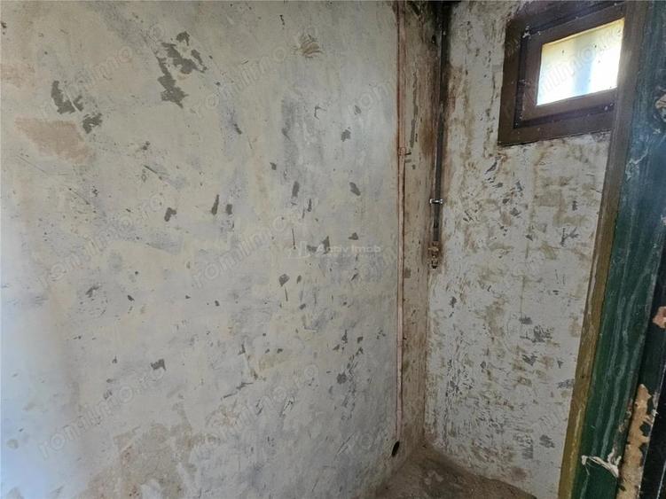 Apartament cu 2 camere semidecomandat în Micro I