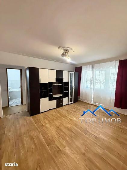 Apartament cu 3 camere decomandat în Mioriței