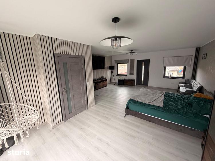Casă cu 2 camere cu Teren 450 Mp în Florești