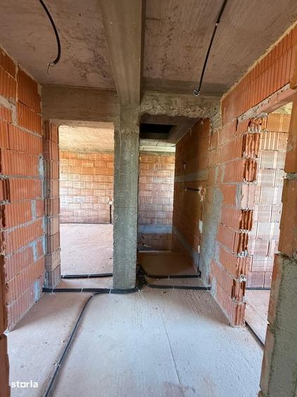 MT253 Duplex la rosu, 4 camere, Sanandrei, la asfalt - 6