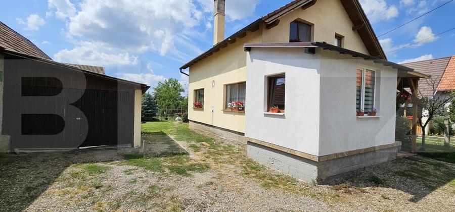 Casă individuală cu 4 camere cu Garaj în Sântionlunca
