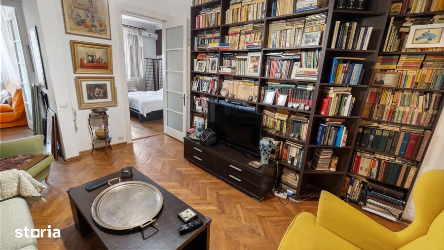 Apartament cu 3 camere în Centrul Civic