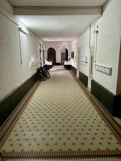 Apartament cu 5 camere decomandat în Cișmigiu