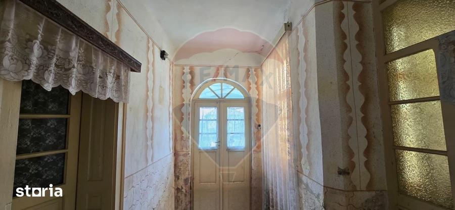 Casă cu 3 camere cu Teren 936 Mp în Socodor