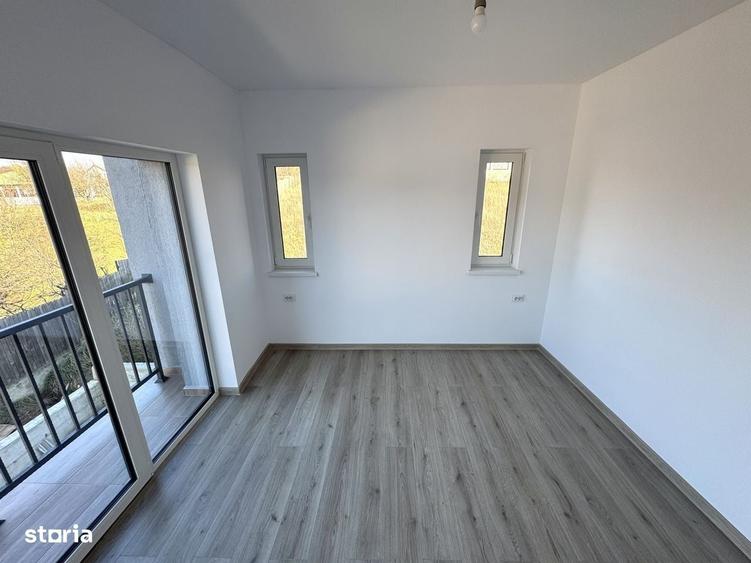 Casă cu 4 camere cu Teren 300 Mp în Bucium