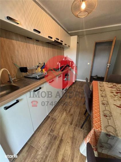 Apartament cu 3 camere decomandat în Faleză