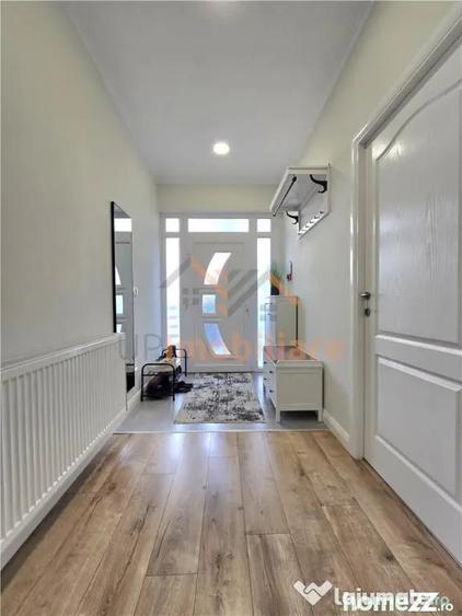 Casă cu 5 camere cu Teren 507 Mp în Sânmartin