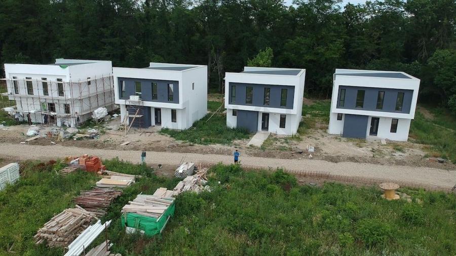 Casă individuală cu 5 camere cu Canalizare în Bucov